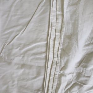 White flat sheet